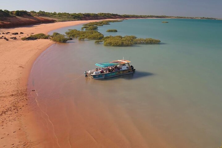 Scenic and Prehistoric Boat Tour - Image 5