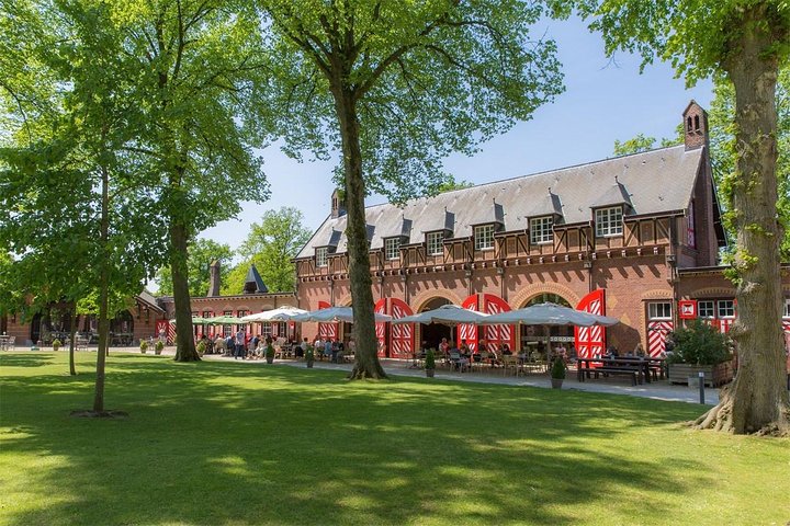 Private Transfer from Brussels to Amsterdam stopping in De Haar Castle - Image 5