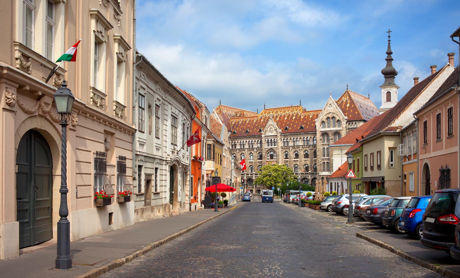 Budapest Hop On Hop Off Tour - Image 1