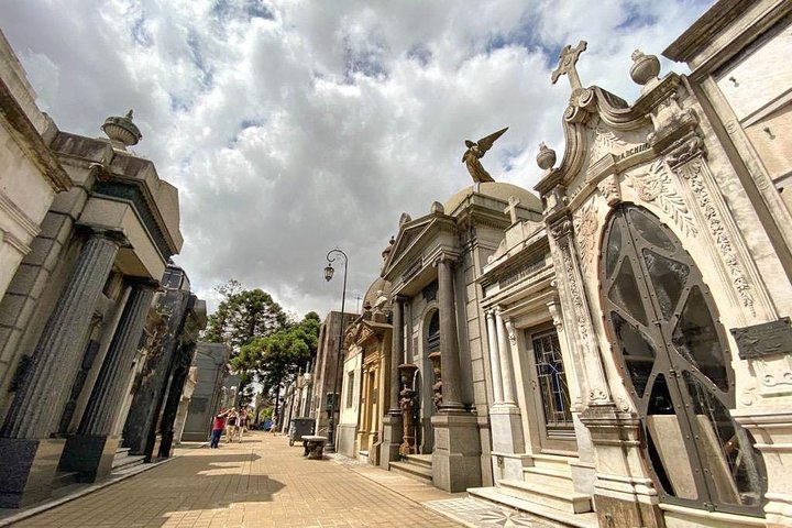 Customizable Private City Tour of Buenos Aires + Wine Tasting - Image 3