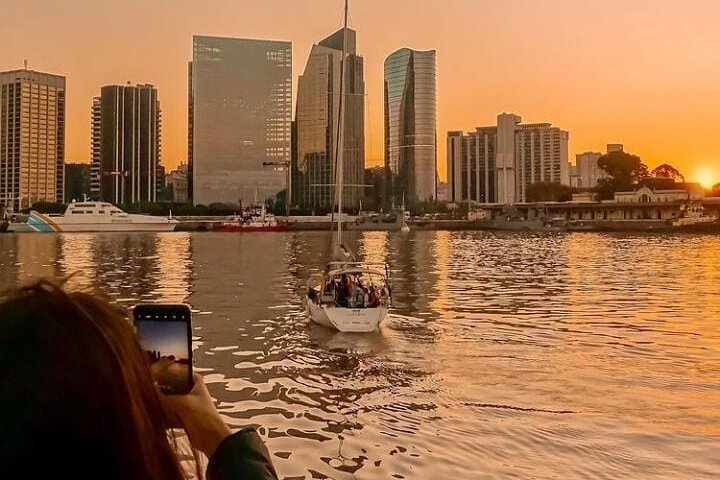  Delta Premium with Navigation and Local Guide in Private - Image 1