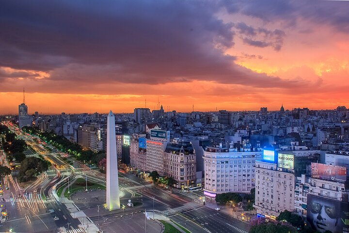 Explore Buenos Aires. Private Tour by Sailing BA - Image 1