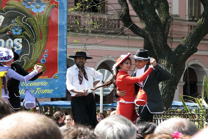 Half Day Private Tour Discovering San Telmo And Mataderos Fairs - Image 1