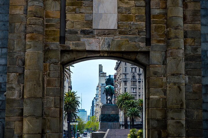 Premium Day Tour To Montevideo From Buenos Aires - Image 2