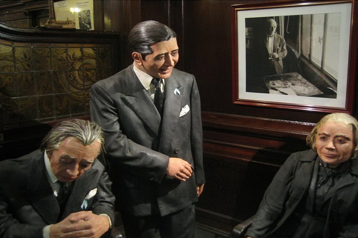 Private City Tour Including Café Tortoni in Buenos Aires - Image 4