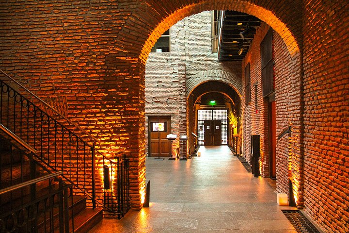 Private City Tour Including The Old Underground Tunnels of Buenos Aires - Image 1