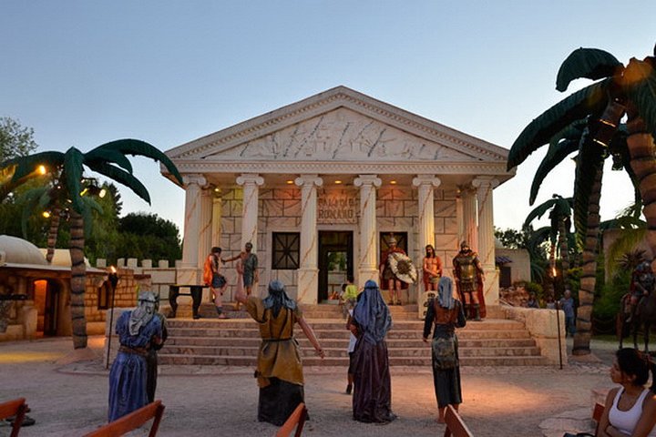 Private City Tour Including Tierra Santa in Buenos Aires - Image 5