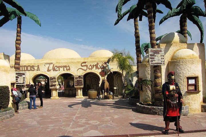 Private City Tour Including Tierra Santa in Buenos Aires - Image 1