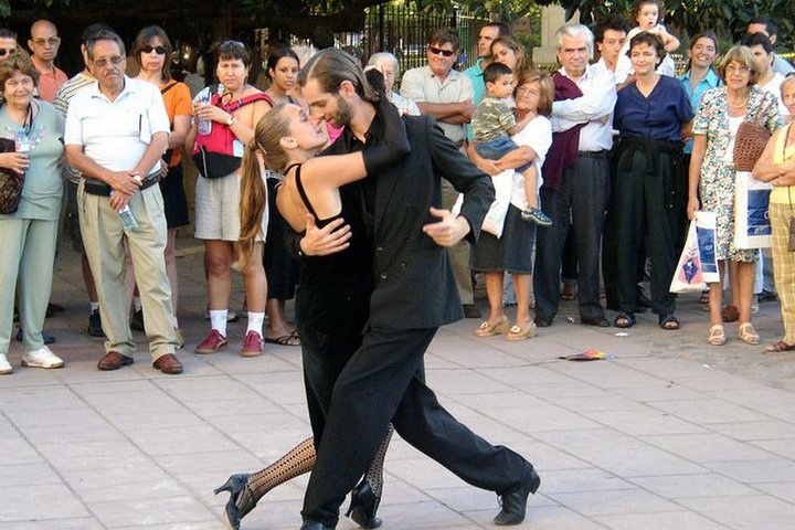 Private Debark Tour Buenos Aires City ending at International Airport - Image 4