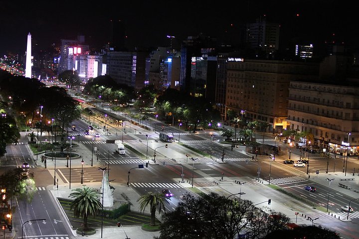 Private Tour Discovering Buenos Aires Night View - Image 4