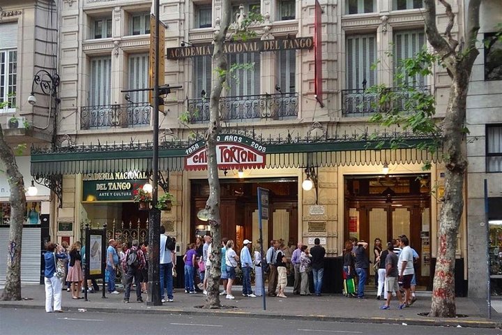 PRIVATE TOURS IN BUENOS AIRES - CITYTOUR with english speaking guide & driver - Image 4
