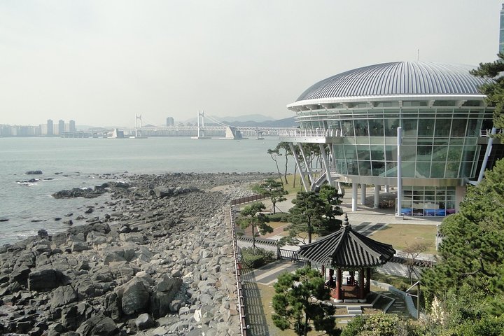Busan City Tour - Haedong Yonggung Temple And Shopping in Lotte Premium Outlet - Image 3