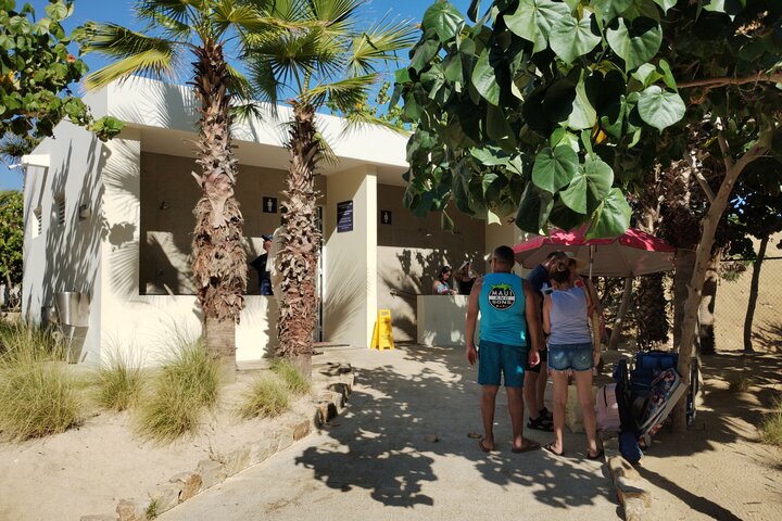 Beach Day at Chileno Bay  - Image 4