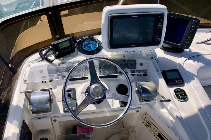 Cabo Marlin Fishing, 38ft El Cazador III - Image 4