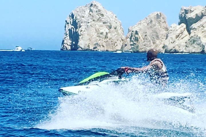 Jet Skiing in Cabo San Lucas  - Image 4