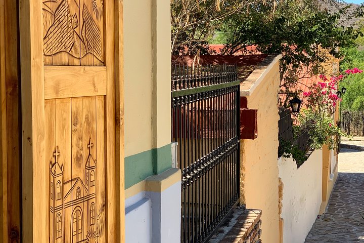 La Paz Tour, Historical City, Beach, Colonial and Beautiful scenery on the way! - Image 2