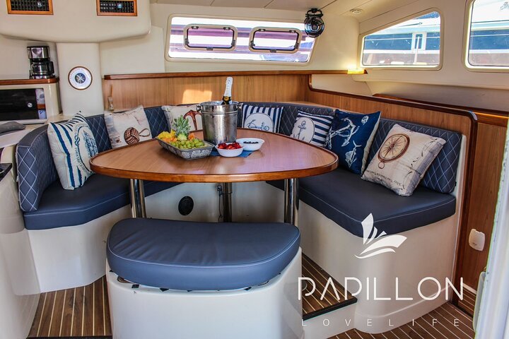 Luxury and private Sailing Catamaran in Cabo for private tours - Image 4
