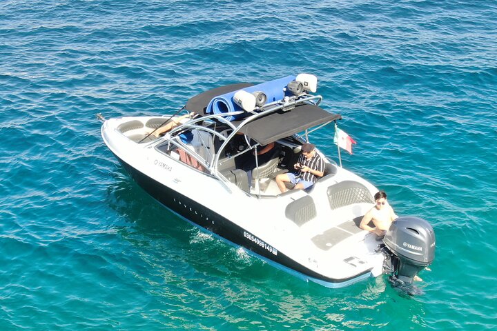 Luxury tour to the arch in a Yamaha boat Papillon 4 - Image 5