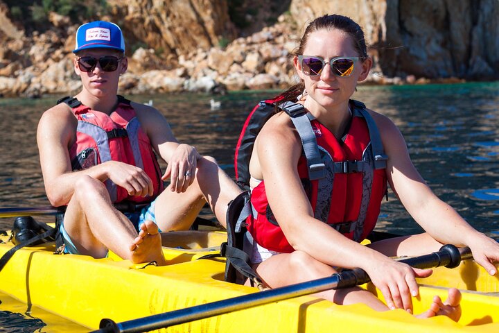 Private Los Cabos Arch and Playa del Amor Tour by Glass Bottom Kayak - Image 4