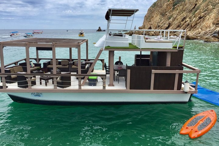 Private Snorkeling and Sightseeing Boat Tour 20 passengers - Image 2