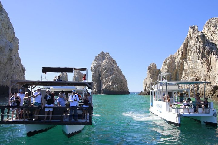 Private Snorkeling and Sightseeing Boat Tour 20 passengers - Image 1