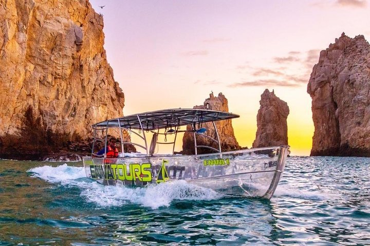 Tours in Cabo, Paseo al Arco and Fin de la Tierra in the only Clear Boat - Image 3
