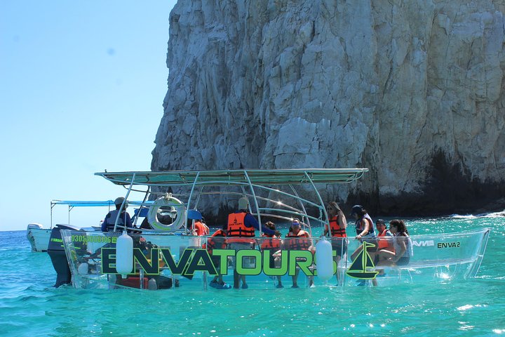 Tours in Cabo, Paseo al Arco and Fin de la Tierra in the only Clear Boat - Image 4
