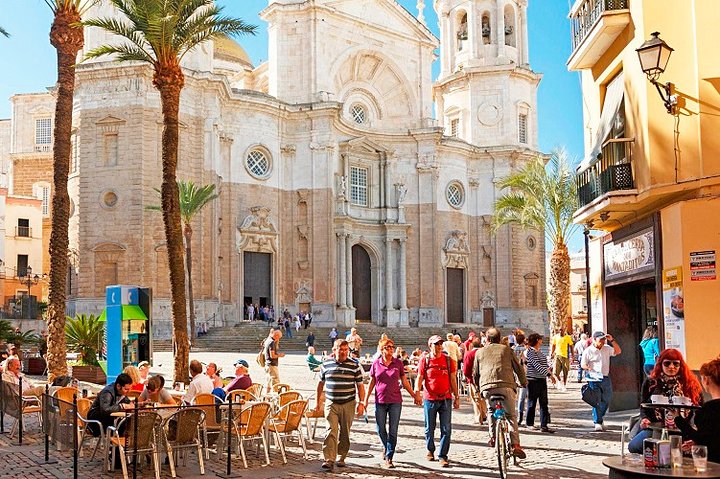 Cadiz Shore Excursion: Scenic & walking tour with cheese and sherry tasting  - Image 1