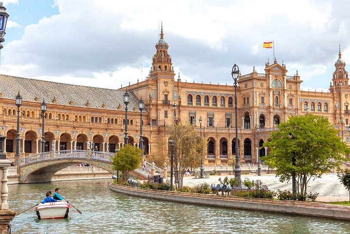Explore the capital of Andalusia – Highlights of Seville private full-day tour - Image 2