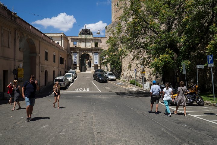 Cagliari Walking Tour: A Walk Through the Ancient Districts - Image 2