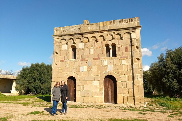 Small-Group Food and Wine Tour from Cagliari - Image 1