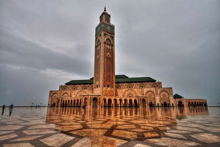 Casablanca Guided Private Tour Including Mosque Entrance - Image 1
