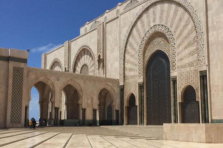 Casablanca Guided Private Tour Including Mosque Entrance - Image 5