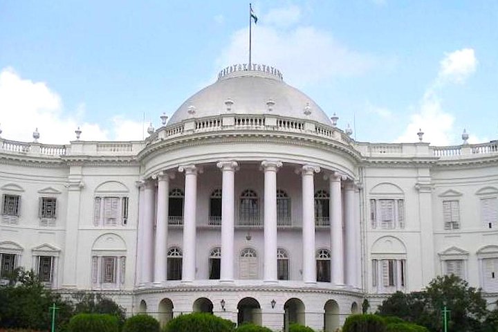 British Raj Walk in Kolkata - Image 3