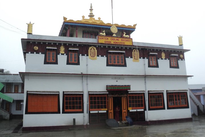 Colonial Cities, Tea Estate, Monasteries & Andaman Island - Image 5