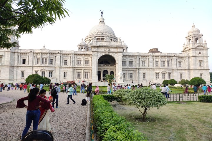 Discover Kolkata - An Immersive Experience in the City of Joy - Image 2