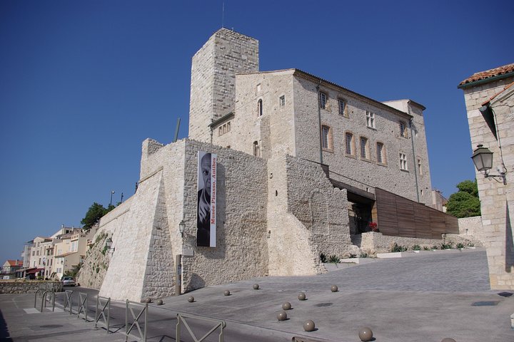 Private 4-hour Tour of Cannes and Antibes from Cannes with private driver - Image 5