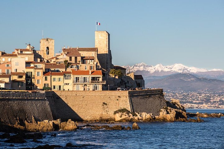 Private 4-hour Tour of Cannes and Antibes from Cannes with private driver - Image 3