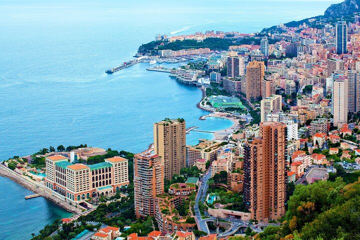 Private Customized French Riviera Tour from Port of Cannes 8H - Image 3