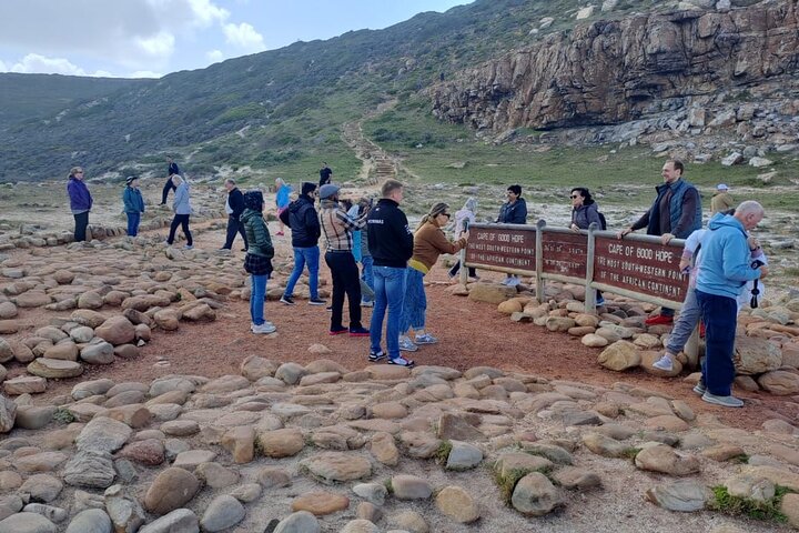 3 Day tour: Cape Town, Table Mountain, Cape Peninsula, Winelands  - Image 1