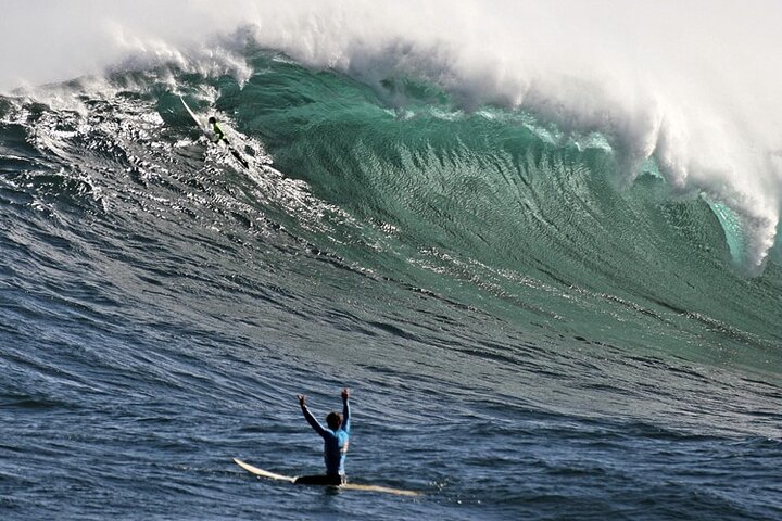 6 Hours Big Wave Surfing Experience South Africa in Hout Bay - Image 1