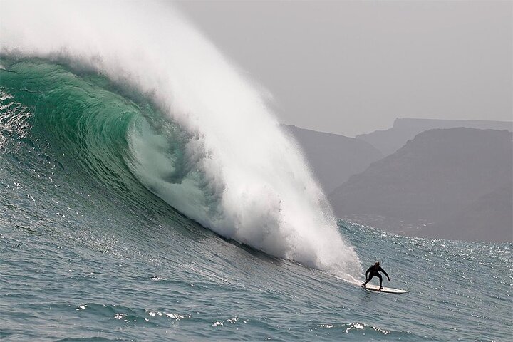 6 Hours Big Wave Surfing Experience South Africa in Hout Bay - Image 2