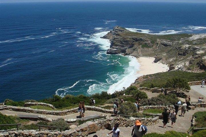 Best of cape 3-Day attraction tour:Arme helicopter &Cape Peninsula& Wine Tasting - Image 2