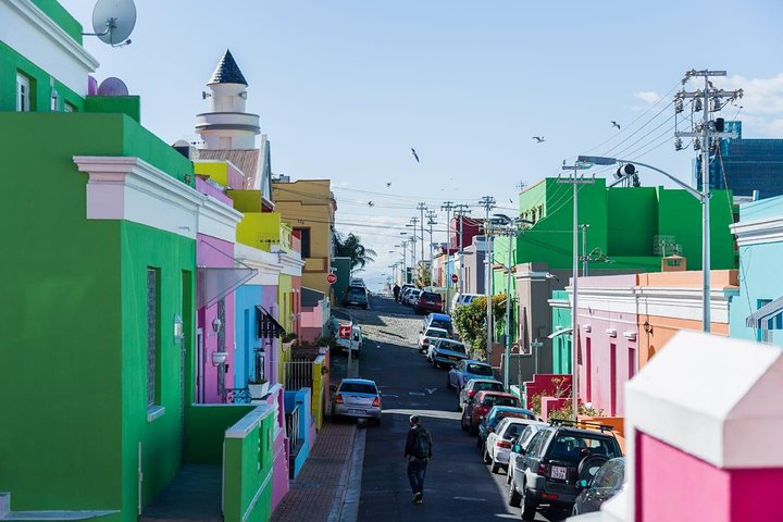 Cape City Center and Table Mountain Full Day Tour. - Image 2