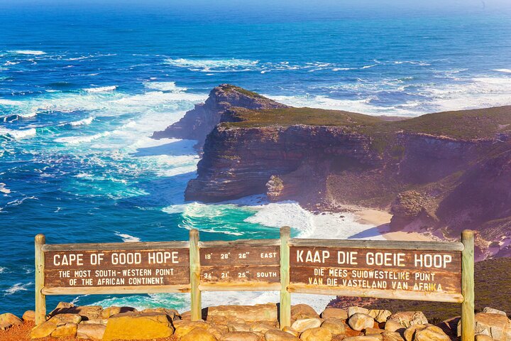 Cape Peninsula Private Tour with entrance fees to Cape of Good Hope and Penguins - Image 2