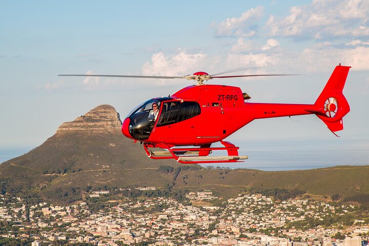 Cape Town Helicopter flight, Wine Tasting & Picnic Lunch Private Tour - Image 1