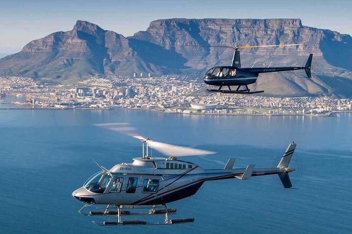 Cape Town Helicopter flight, Wine Tasting & Picnic Lunch Private Tour - Image 3