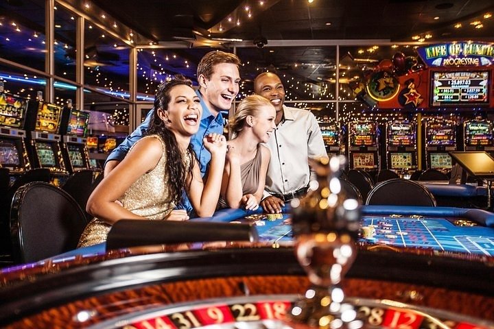 Cape Town Night Life Private Luxury Tour. - Image 1