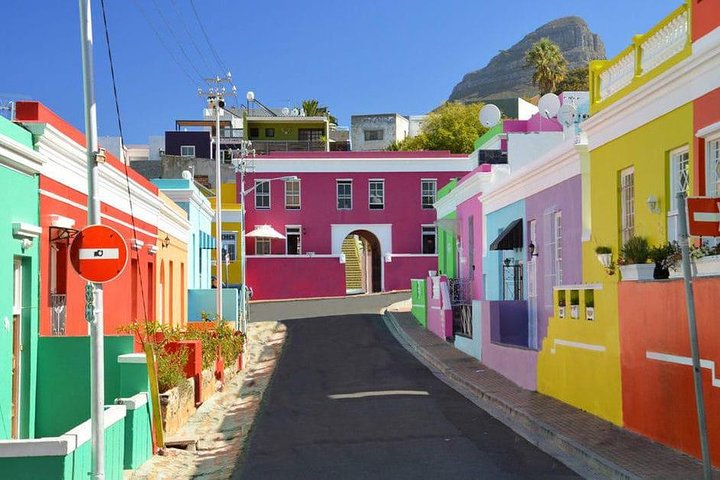 Cape Town, Private Tour Bo - Kaap City Center Tour & Table Mountain Car Away - Image 1