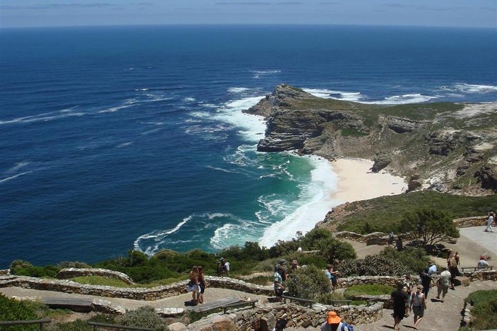 Cape Town Private Tour, Table Mountain Car Ride and Robben Island Getaway - Image 5